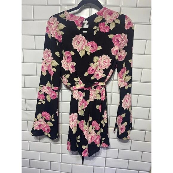 Lily Rose Floral Romper - Picture 5 of 5